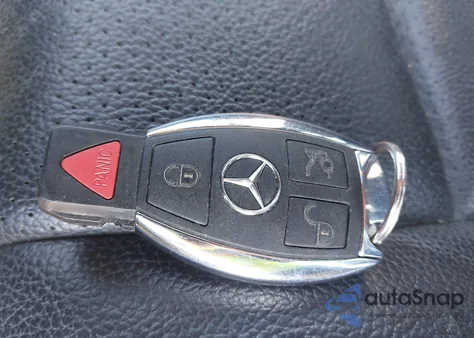 2008 Mercedes-Benz C 350 Sport z USA, uszkodzony, nr VIN WDDGF56X68F020928